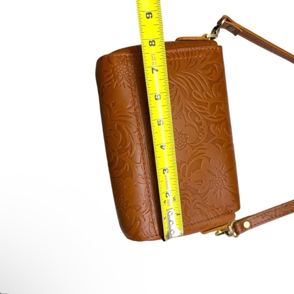 Portland leather metro mini embossed leathe crossbody bag embossed brown leather - Picture 8 of 10